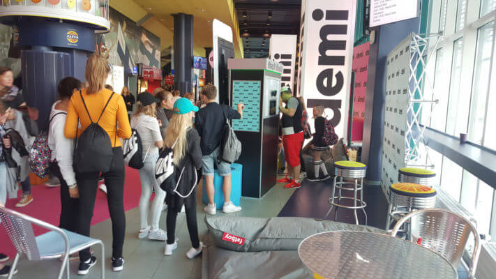 photo booth - valokuva-automaatti - valokuvauskoppi - valokuvakoppi