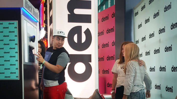 photo booth - valokuva-automaatti - valokuvauskoppi - valokuvakoppi