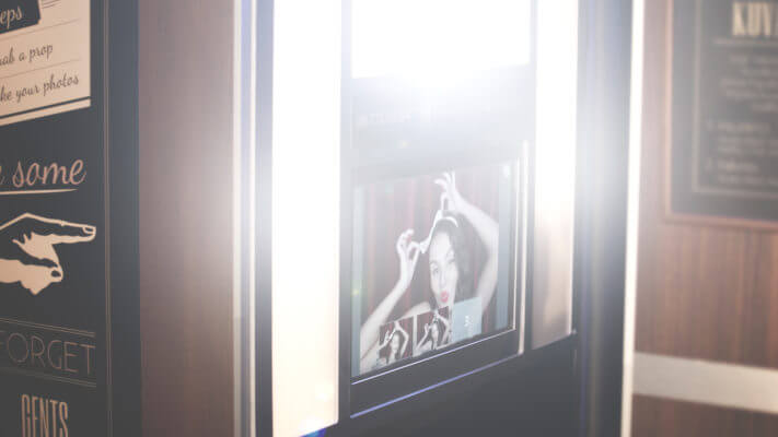 valokuva-automaatti – photo booth - valokuvauskoppi - valokuvakoppi